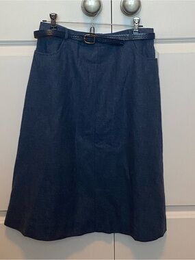 Women's Dark Navy A-Line Skirt with Slim Belt